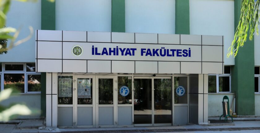 İlahiyat Mezunları İçin 2025 Atama Durumu ve Din Kültürü Maaşları İlahiyat Mezunları İçin 2025 Atama Durumu ve Din Kültürü Maaşları