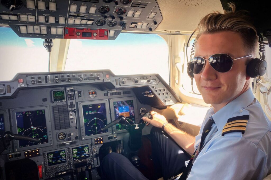 Pilot Maasi 4