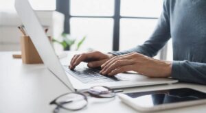 Evden Çalışarak Yapılabilen Meslekler 2026 ve Kazançları